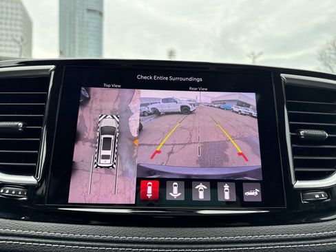 Used 2022 Chrysler Pacifica Limited image 19