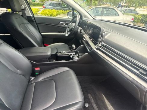 Certified 2024 Kia Sportage EX FWD image 24