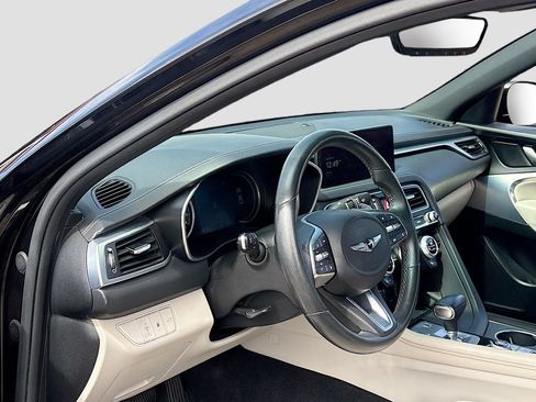 Used 2023 Genesis G70 2.0T image 9