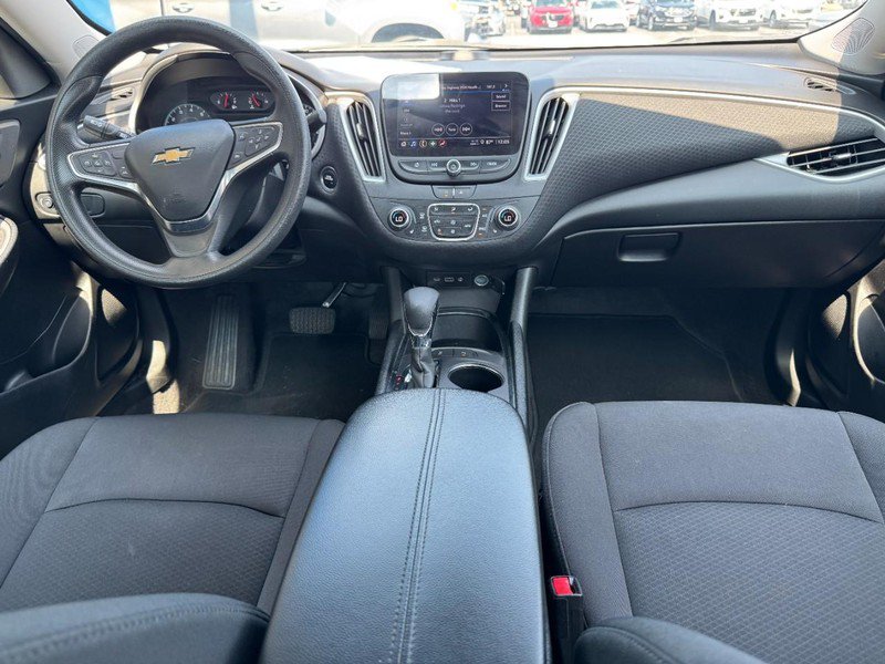 Used 2025 Chevrolet Malibu LT FWD image 11