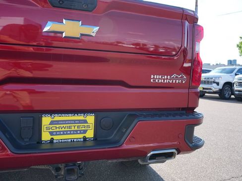 Used 2024 Chevrolet Silverado 1500 High Country w/ Technology Package AWD/4WD image 10