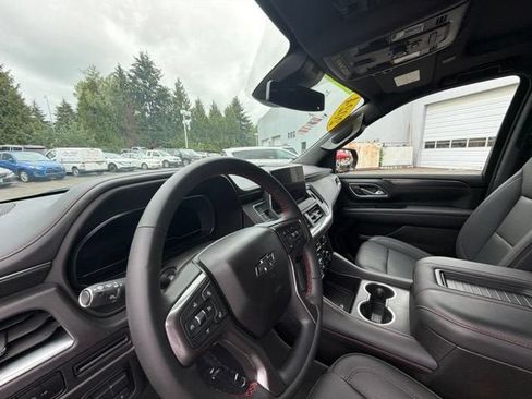 Used 2024 Chevrolet Suburban RST w/ Sport Performance Package AWD/4WD image 11