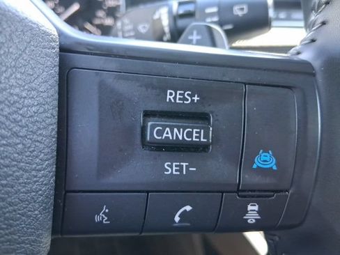 Used 2025 Nissan Rogue SV FWD image 22