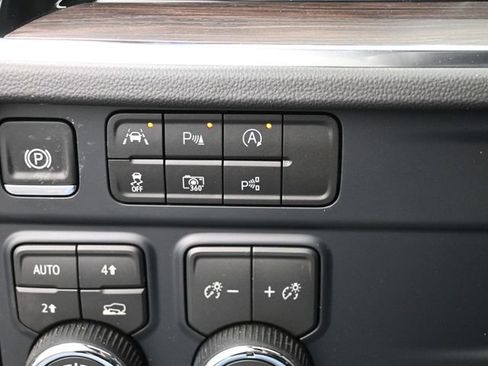 New 2026 Chevrolet Tahoe LS image 33