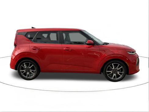 Used 2022 Kia Soul Turbo FWD image 2
