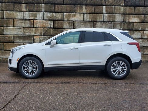 Certified 2023 Cadillac XT5 Premium Luxury w/ LPO, Floor Liner Package AWD/4WD image 2