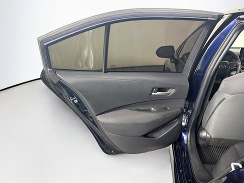 Used 2020 Toyota Corolla LE FWD image 25