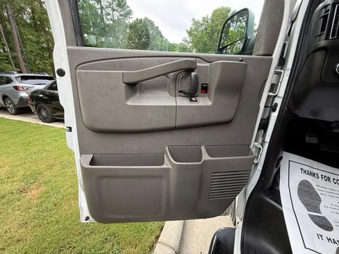 Used 2021 GMC Savana 2500 w/ Driver Convenience Package RWD image 16