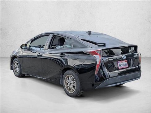 Used 2016 Toyota Prius Two image 4