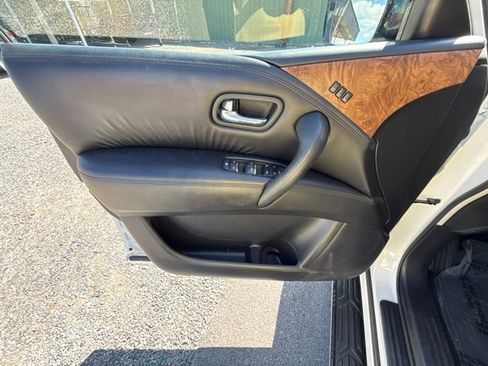 Used 2023 Nissan Armada SL RWD image 7