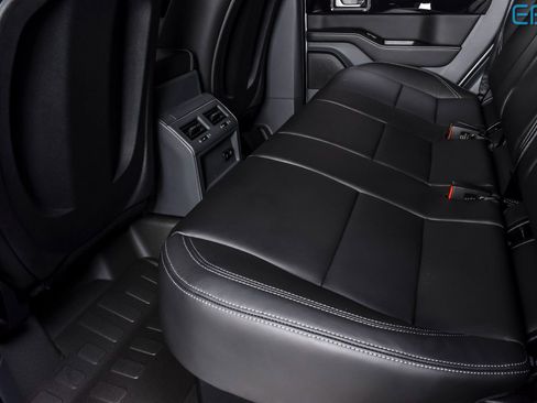 New 2025 INEOS Grenadier Fieldmaster Edition image 17