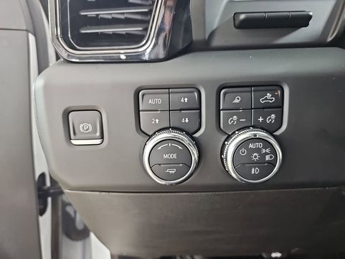 Certified 2024 GMC Sierra 2500 AT4 w/ AT4 Premium Plus Package image 30