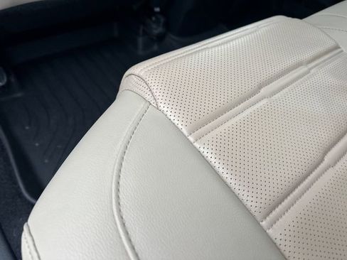 Used 2022 Honda CR-V Touring image 14