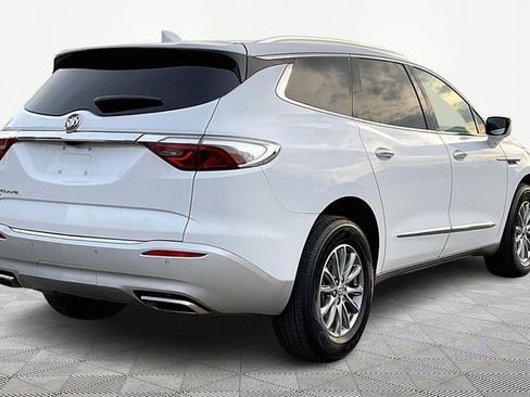 Used 2024 Buick Enclave Premium image 5
