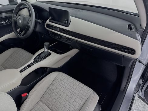 Certified 2025 Honda HR-V LX image 26