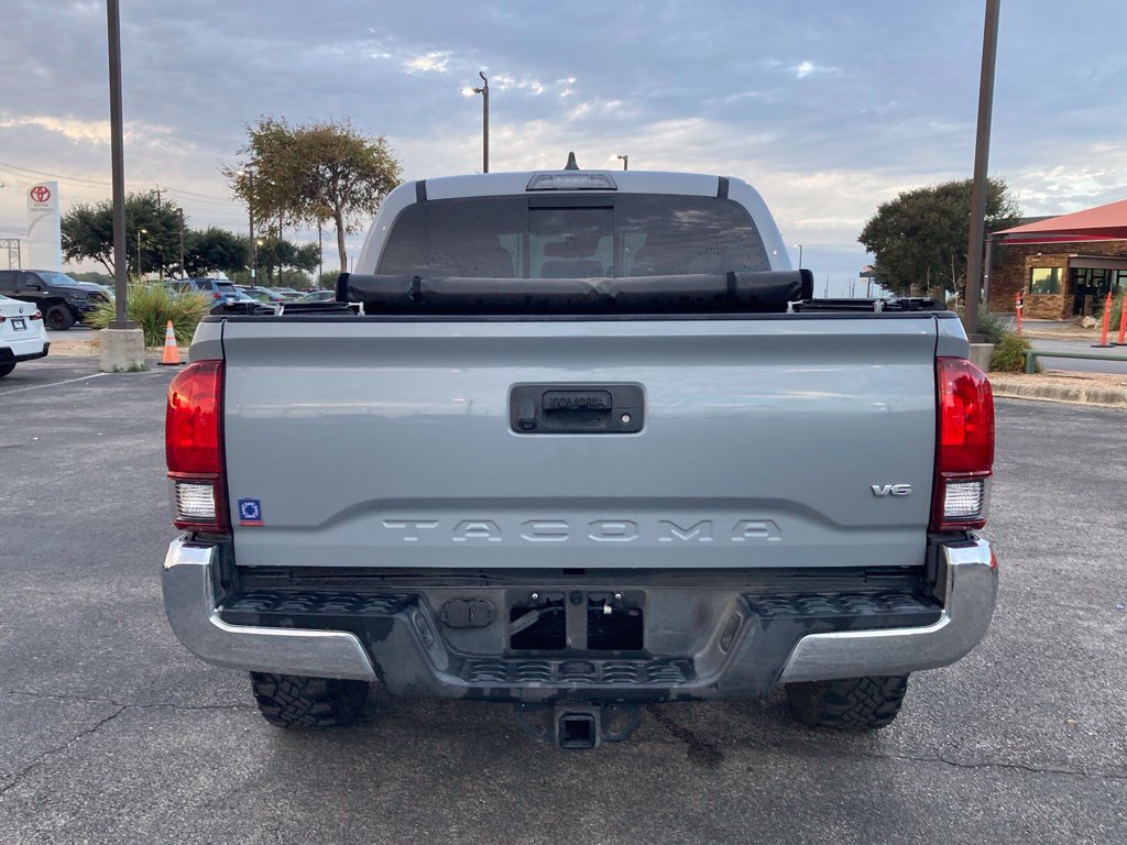 Used 2021 Toyota Tacoma SR5 RWD image 6