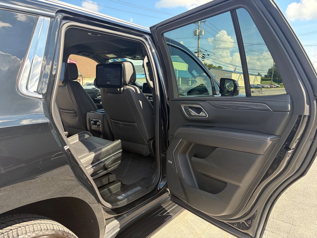 Used 2024 GMC Yukon SLT w/ SLT Luxury Package AWD/4WD image 26