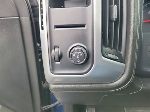 Used 2018 GMC Sierra 1500 SLE w/ SLE Value Package image 13