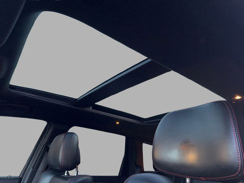 Used 2019 Jeep Grand Cherokee Trailhawk w/ Trailhawk Luxury Group image 10