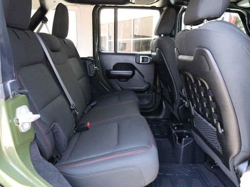 Used 2021 Jeep Wrangler Unlimited Rubicon w/ Safety Group AWD/4WD image 40