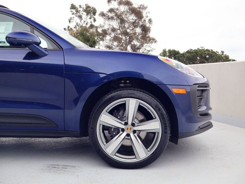 New 2026 Porsche Macan AWD/4WD image 11