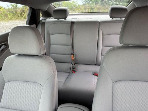 Used 2024 Chevrolet Malibu LS FWD image 17