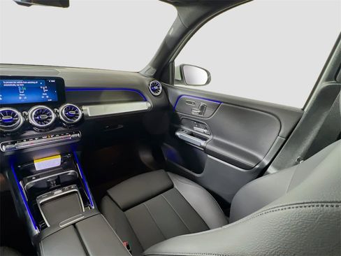 New 2026 Mercedes-Benz GLB 250 4MATIC image 27