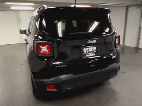 Used 2020 Jeep Renegade Latitude FWD image 7