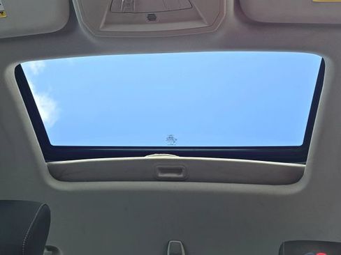 Used 2018 Ford Focus SEL FWD image 18