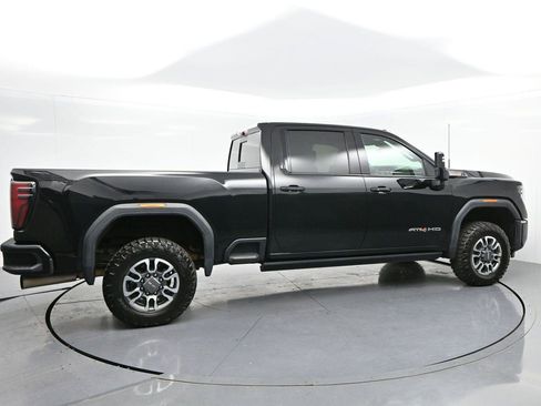 Used 2024 GMC Sierra 2500 AT4 w/ AT4 Premium Plus Package AWD/4WD image 8