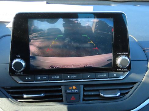 Used 2020 Nissan Altima 2.0 SR image 25