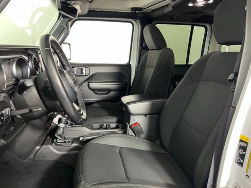 Used 2022 Jeep Wrangler Unlimited Sport image 22