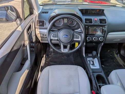 Used 2018 Subaru Forester 2.5i Premium w/ All-Weather Package image 16