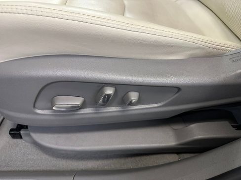 Certified 2023 Cadillac XT5 Premium Luxury image 8