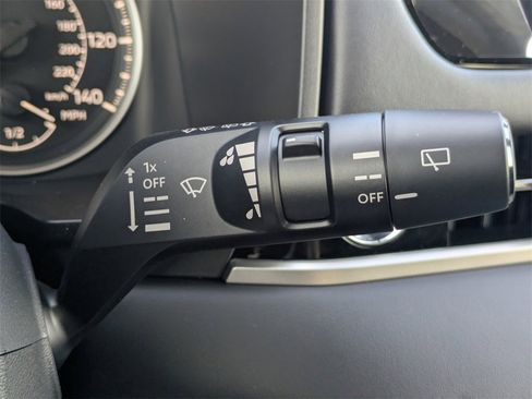 New 2025 Mitsubishi Outlander SE image 27