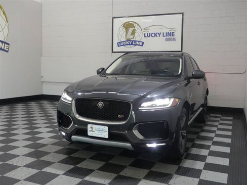 Used 2018 Jaguar F-PACE S AWD/4WD image 4