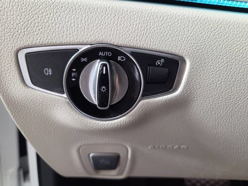 Used 2022 Mercedes-Benz E 350 Sedan image 18