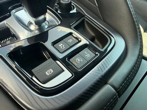 Used 2024 Jaguar F-TYPE R-Dynamic RWD image 28