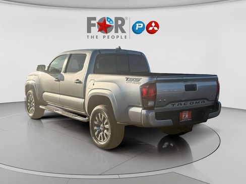 Used 2021 Toyota Tacoma SR AWD/4WD image 9