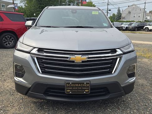 Used 2023 Chevrolet Traverse LT AWD/4WD image 2