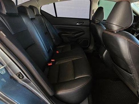 Used 2020 Nissan Altima 2.5 SR w/ Premium Package FWD image 18