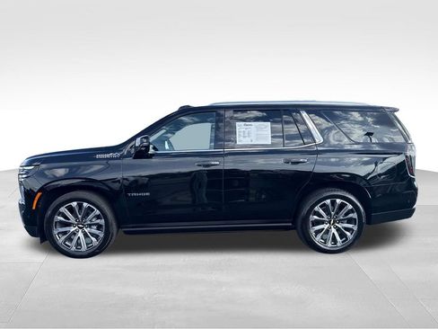 Used 2025 Chevrolet Tahoe High Country AWD/4WD image 2