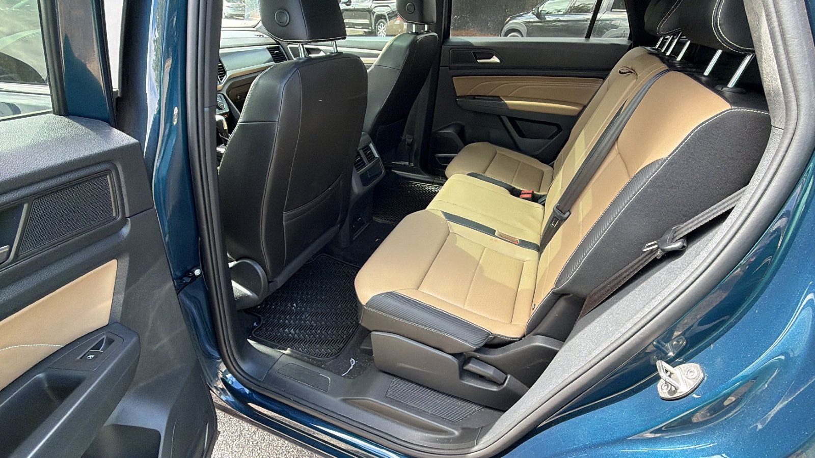 Used 2021 Volkswagen Atlas Cross Sport SEL FWD image 24