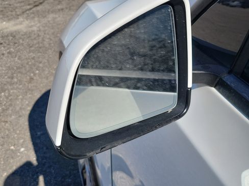 Used 2022 Tesla Model Y Long Range AWD/4WD image 10