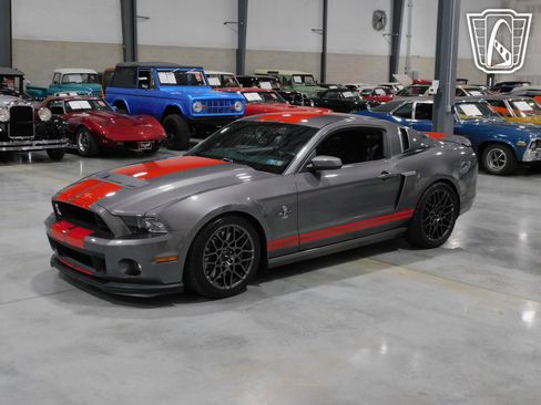 Used 2014 Ford Mustang Shelby GT500 w/ Equipment Group 821A image 34