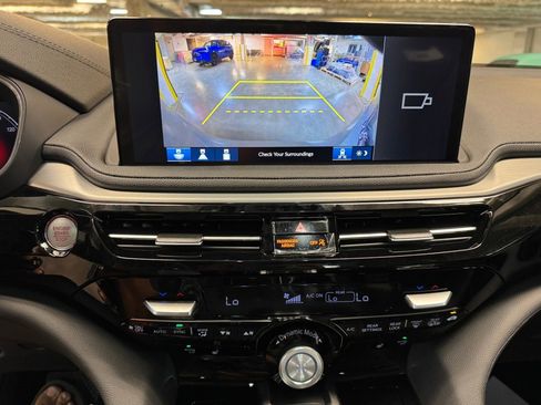 New 2026 Acura MDX SH-AWD image 25