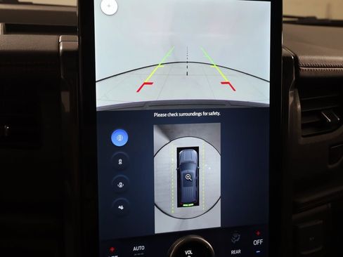 Used 2024 Ford Expedition Limited image 10