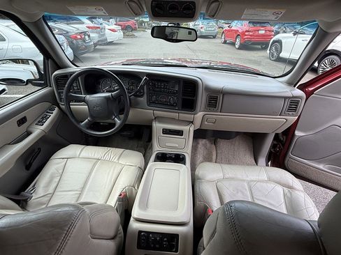 Used 2002 Chevrolet Suburban LS image 8