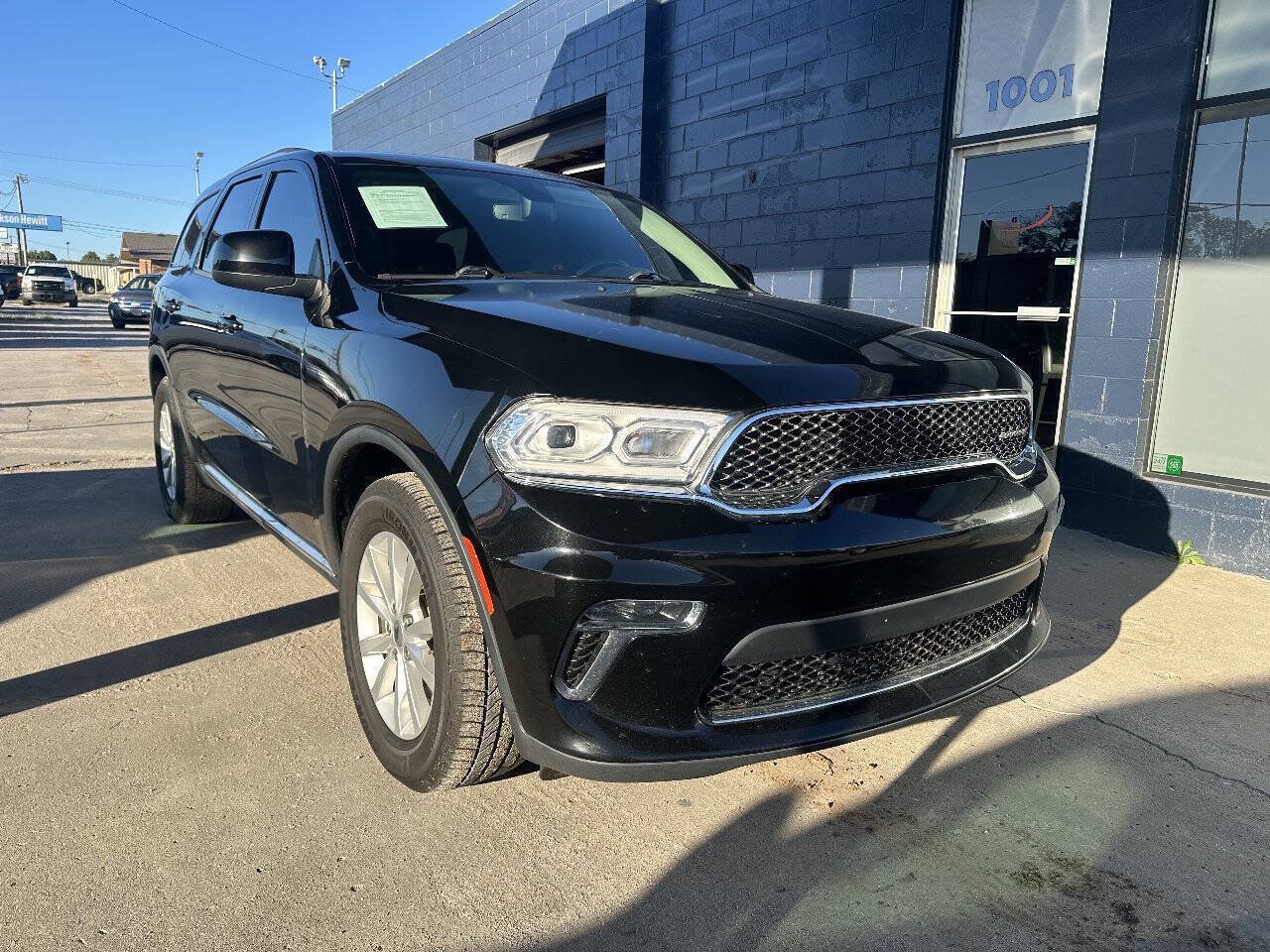 Used 2022 Dodge Durango SXT RWD image 2