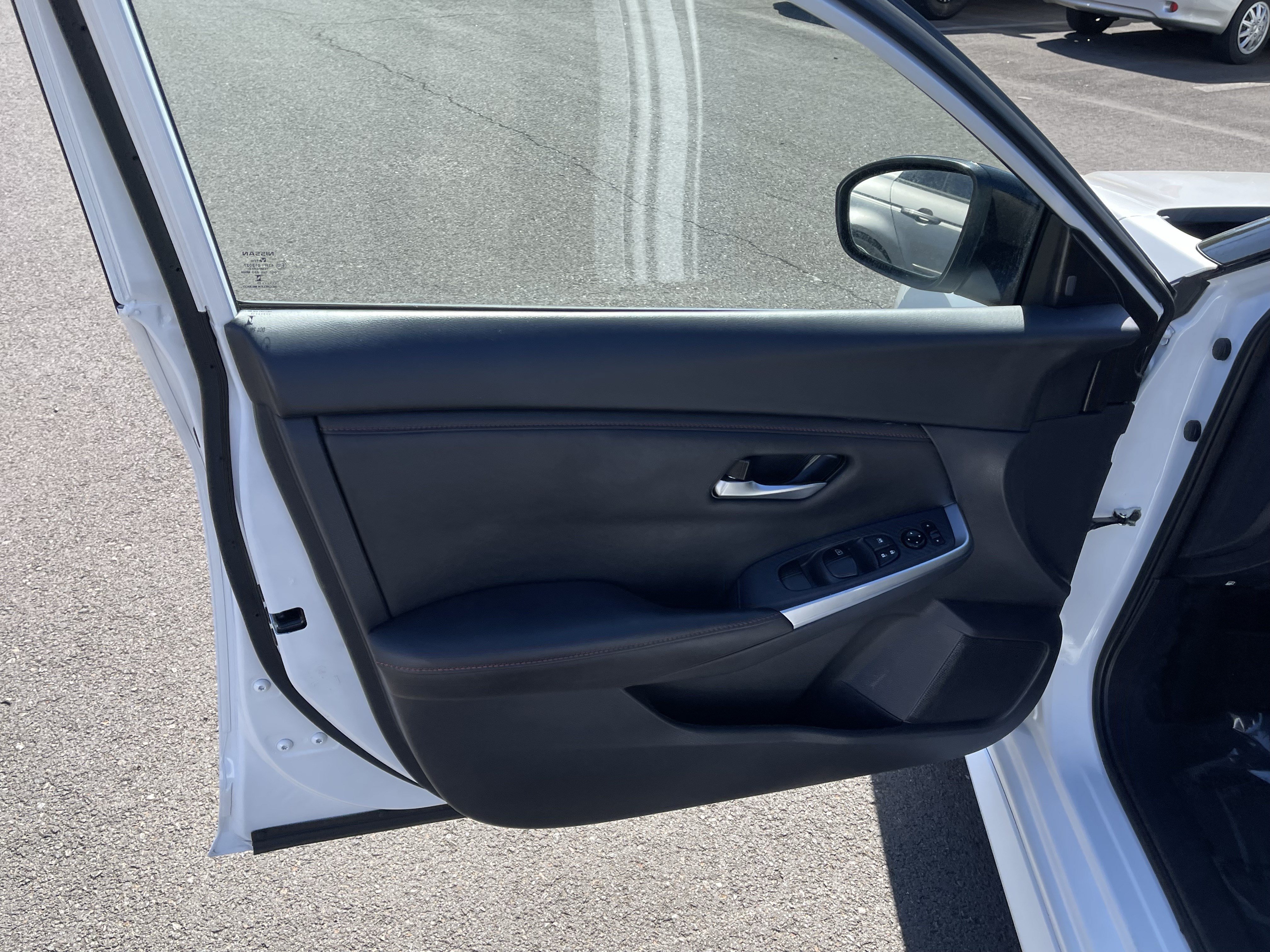 Used 2025 Nissan Sentra SR FWD image 16